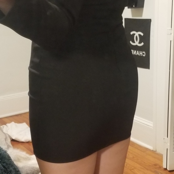 Black mini dress - Picture 6 of 7